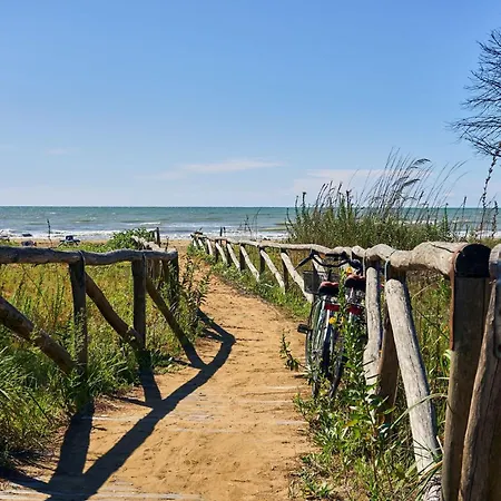 Two-room Flat Close To The And The Center Apartman Bibione